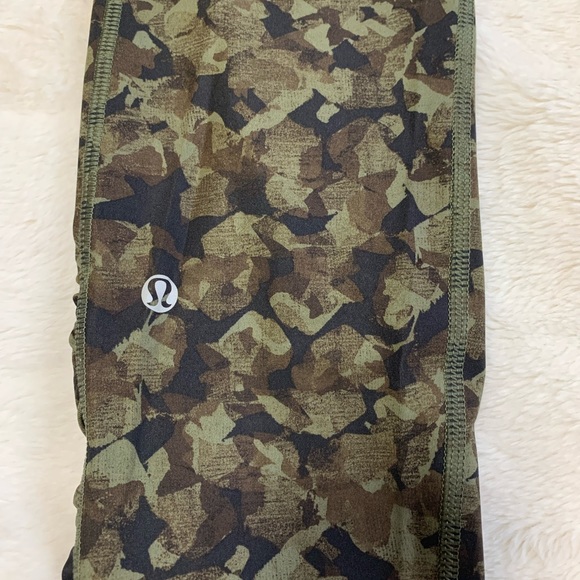 Lululemon leggings 🤎💚 size 8 - Picture 5 of 5